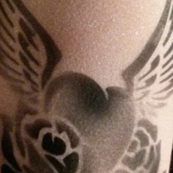 025 Airbrushtattoo Geflügeltes Herz Kinderschminken Veranstaltung Event